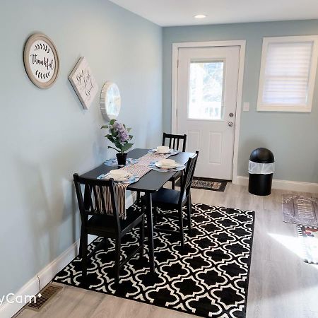 Nice Bedroom Next Fells Point ボルティモア エクステリア 写真